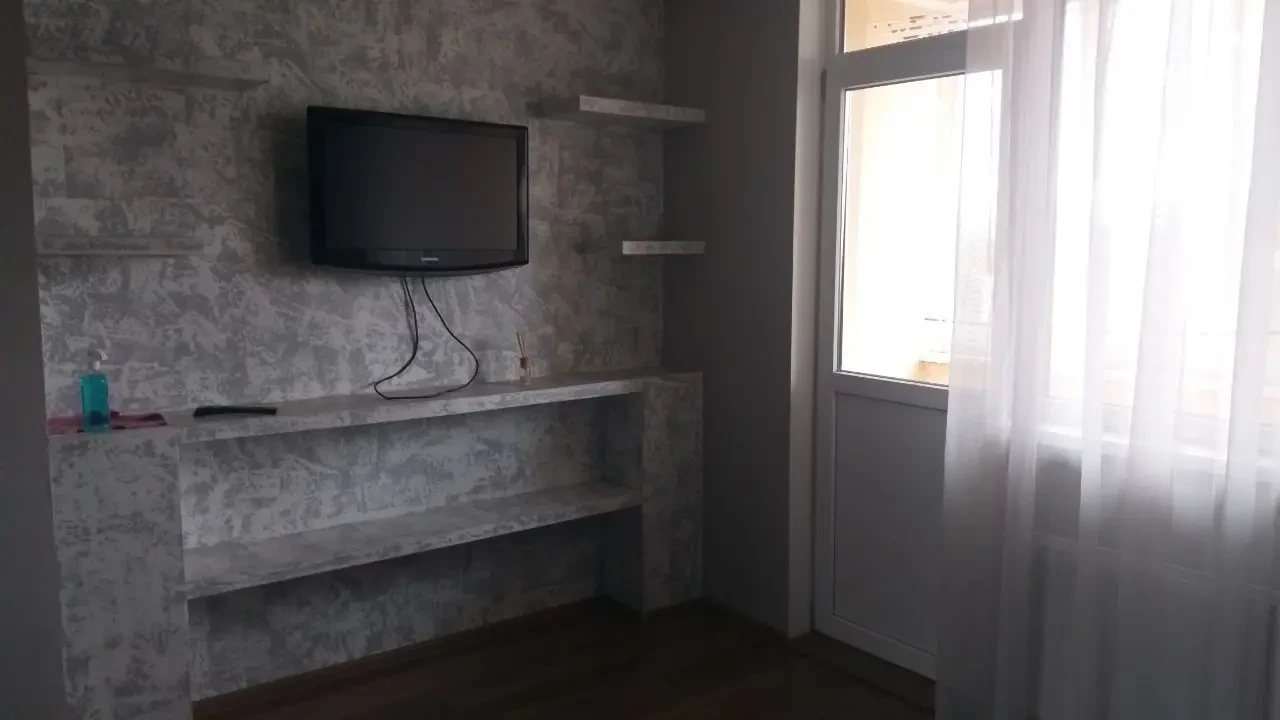 Сдам современную 1 комнатную квартиру на Таирова в новом ЖК Левитана 6