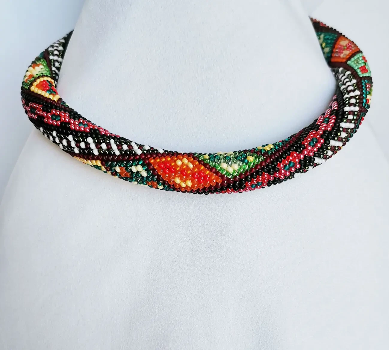 Прикраса із бісеру кольє-джгут Буковинець 2