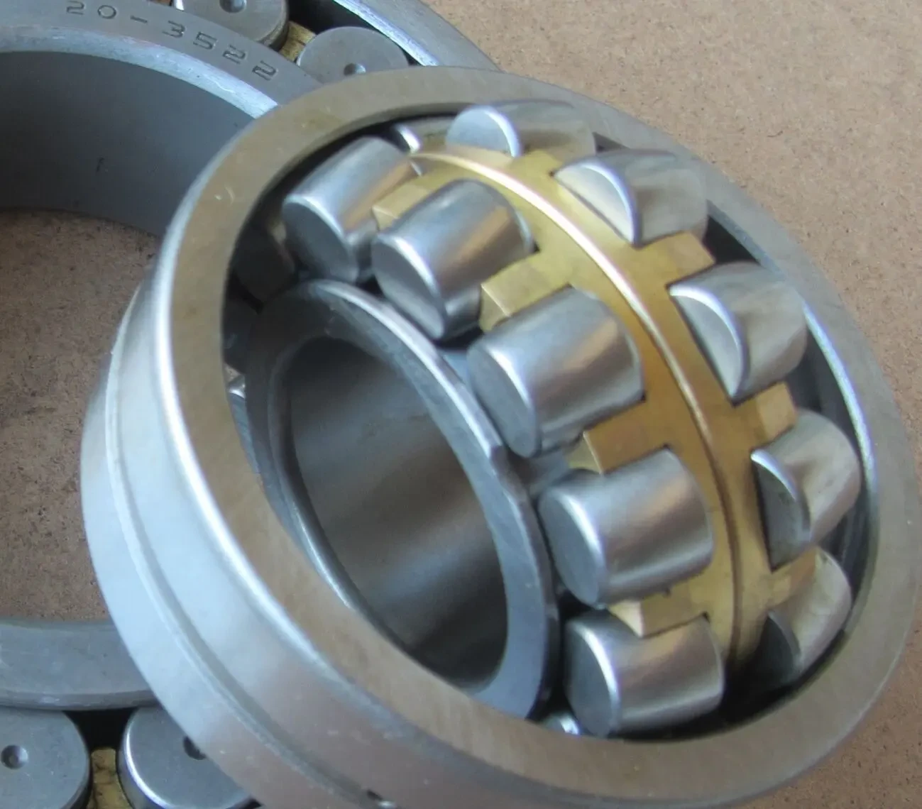 53608 - ( 22308) -Подшипник роликовый двухрядный сферический 3