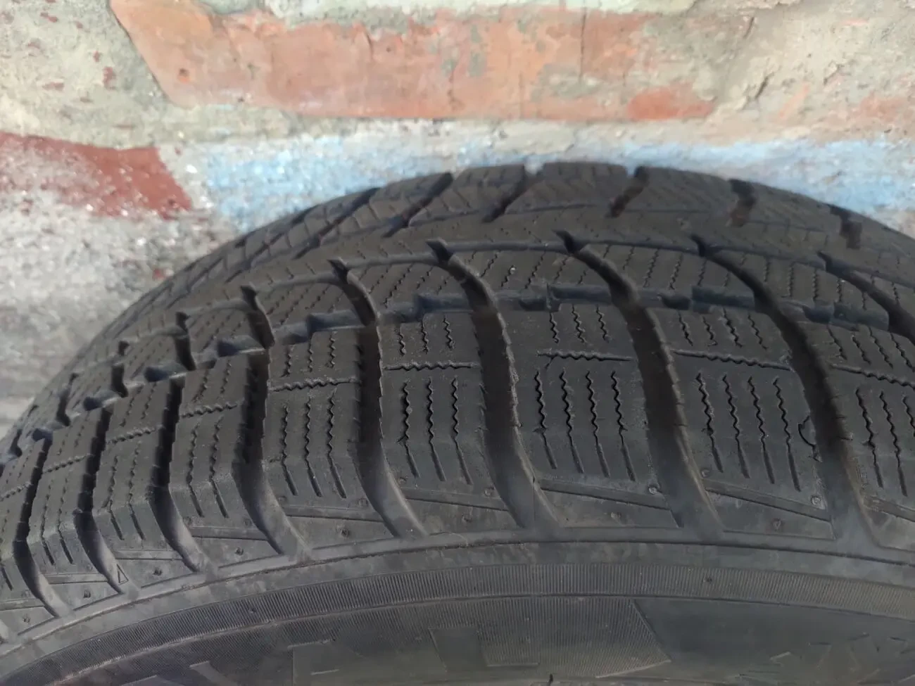 Комплект зимових автошин 7