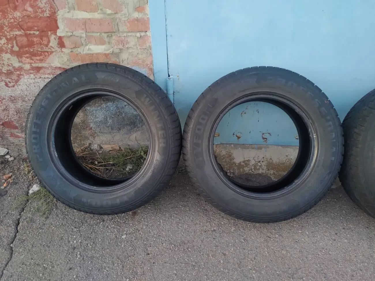 Комплект зимових автошин 2