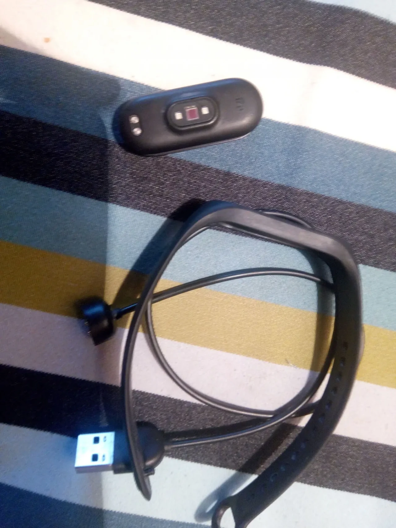 Фитнес-браслет Xiaomi Mi Band 5 Black (XMSH10HM) 4