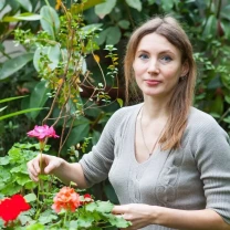 Догляд за рослинами в офісі, ресторані / Уход за цветами в офисе