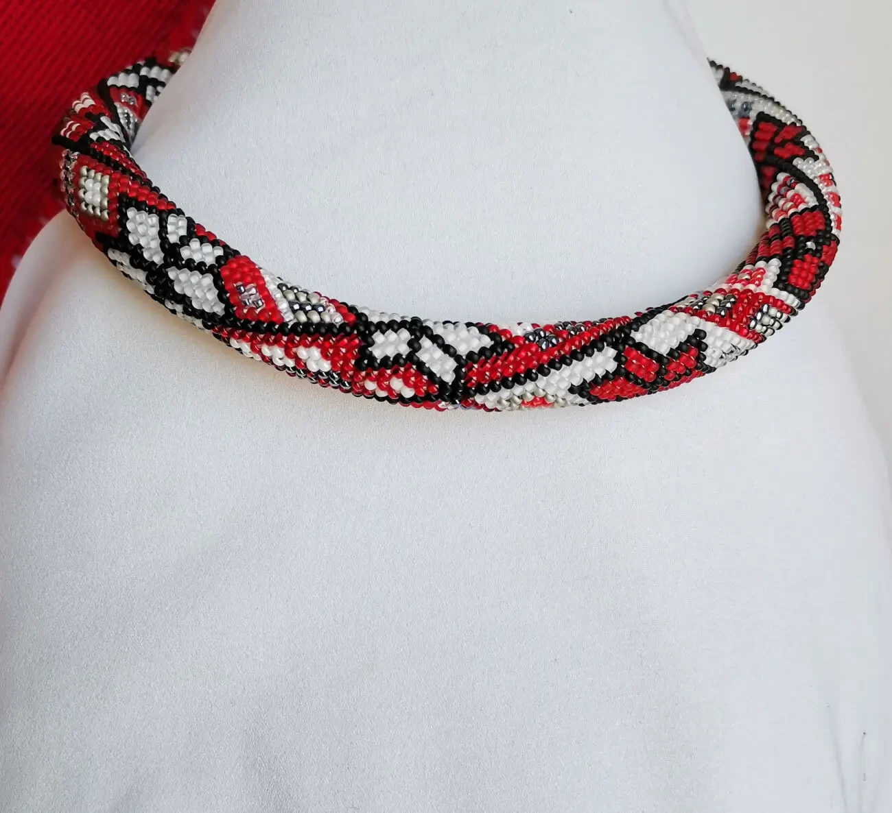 Прикраса із бісеру кольє-джгут Всесвiт 5