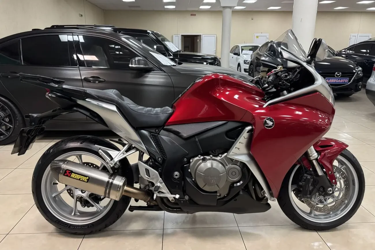 Honda VFR1200 1.2і 16V 6МКПП 2011 р.в. (170 к.с.) 6