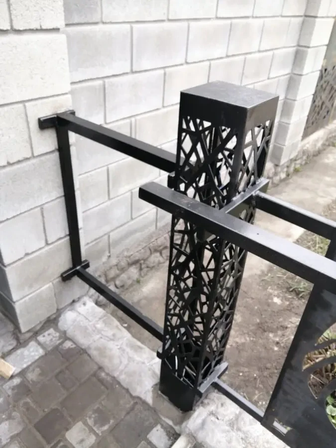 Ворота металлические сварные с декором 4