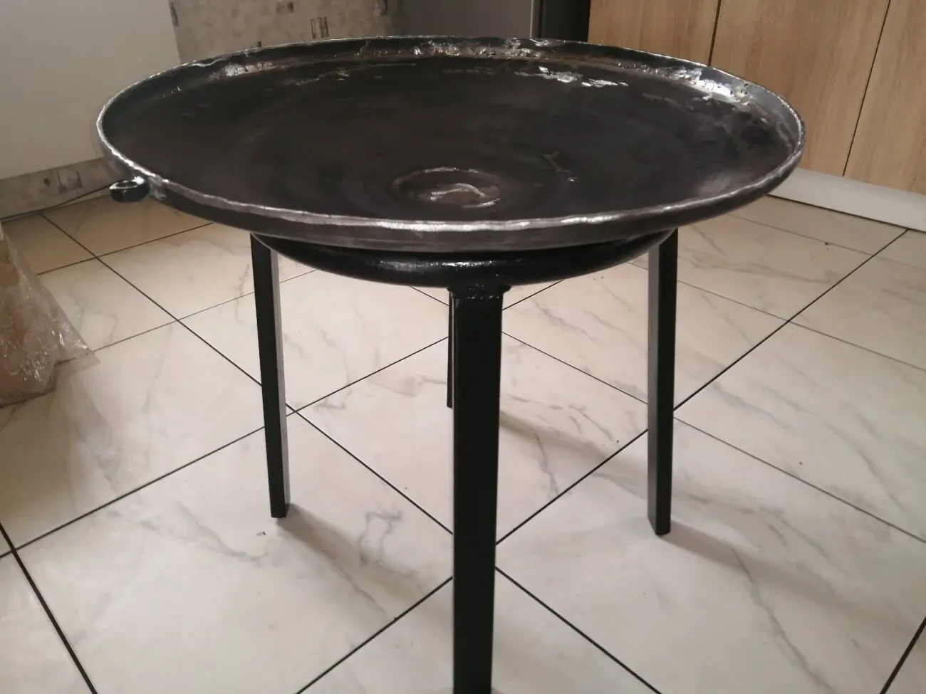 Казаны для костра саджи сковороды дачные с триногами 2