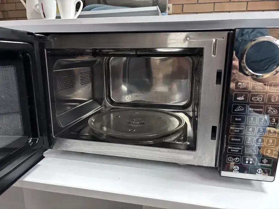 Продам микроволновую печь 2