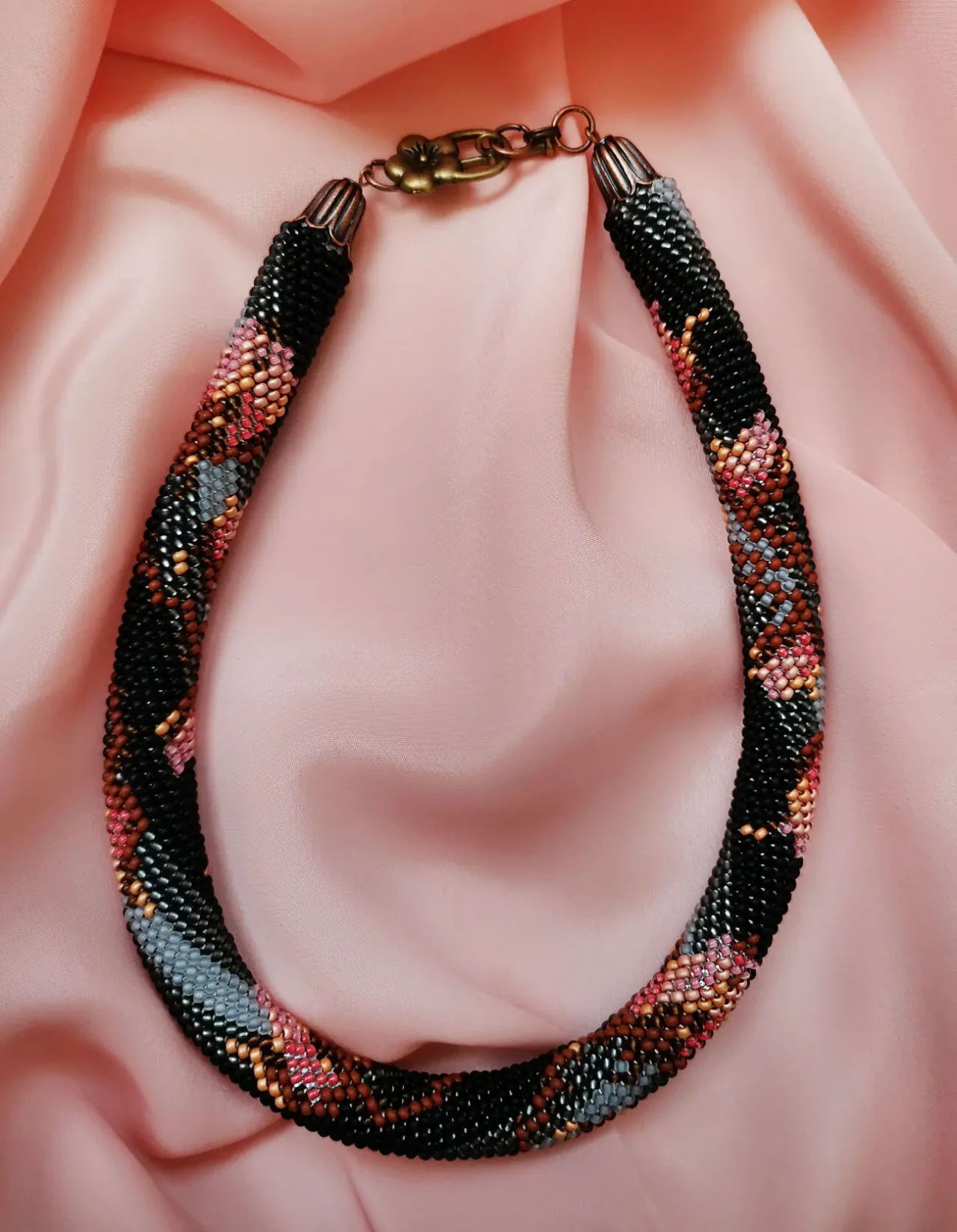 Прикраса із бісеру кольє-джгут Комплімент 8