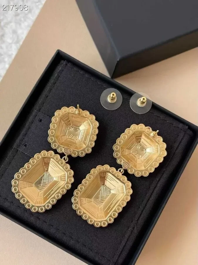 Сережки Chanel 5