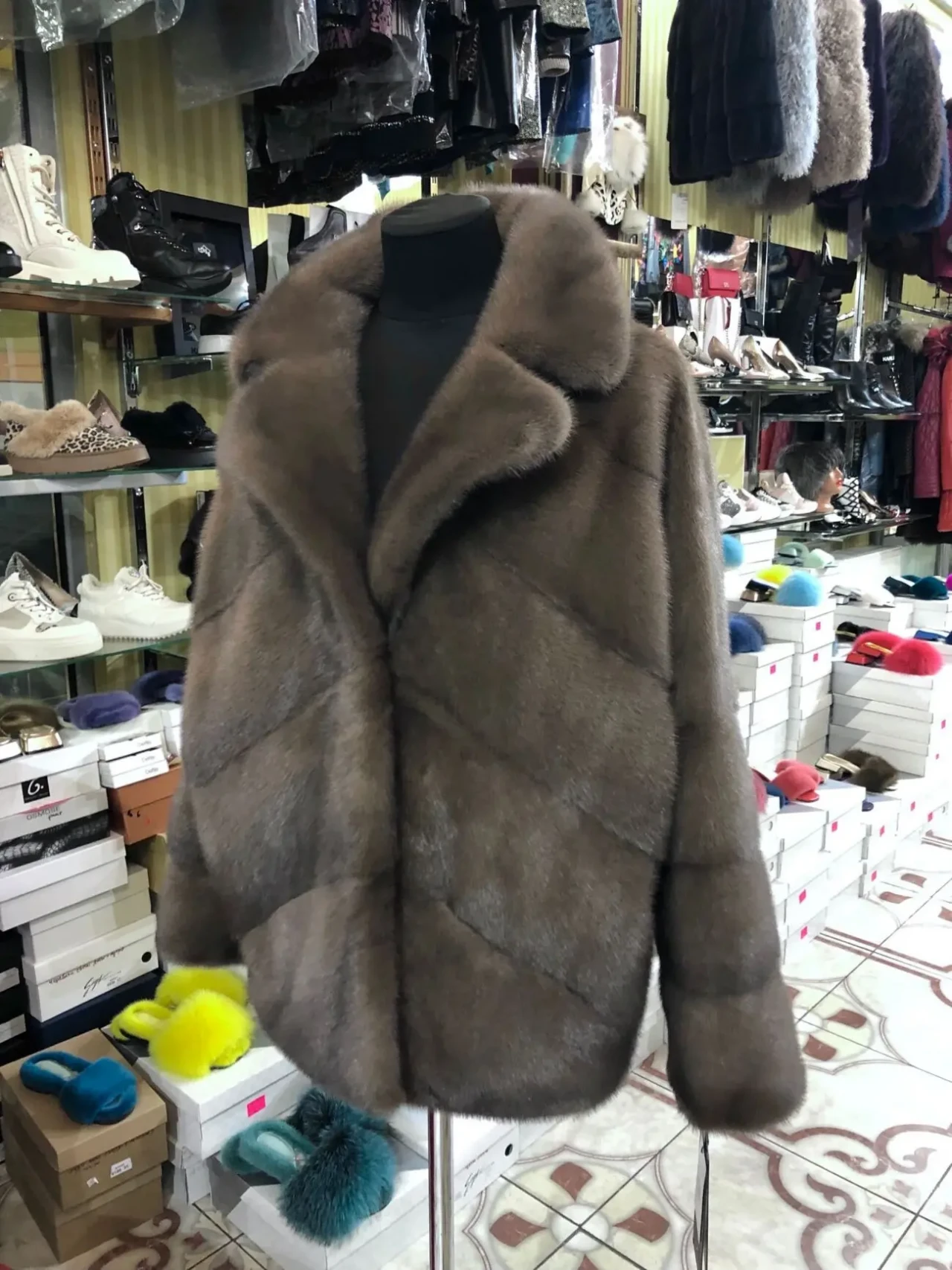 Шуби норкові,сучасний крій,Греція 4