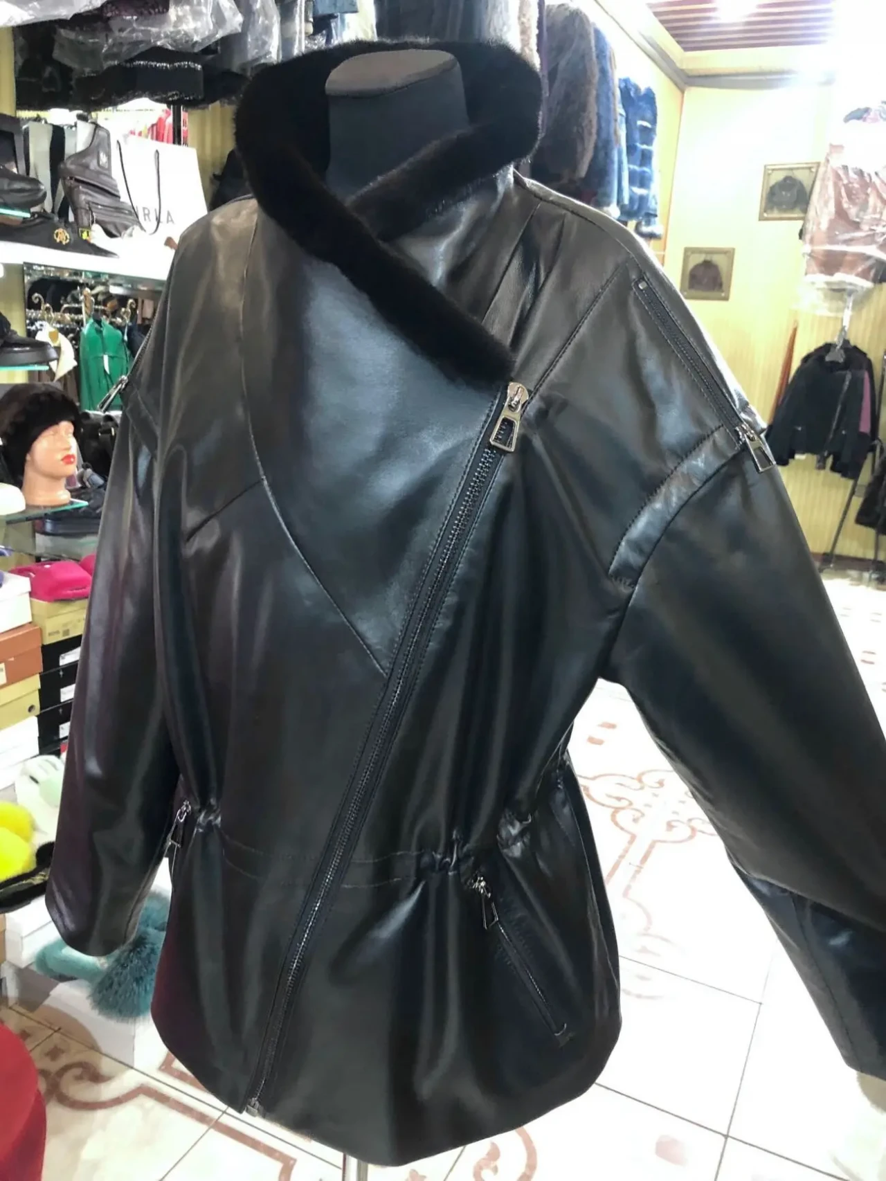 Куртка шкіряна утеплена,комір норка 6