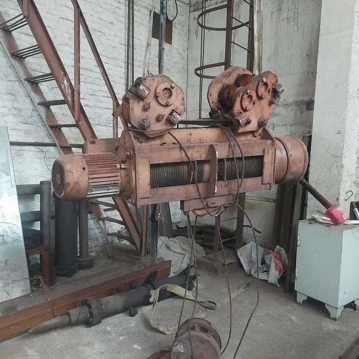 Продам тельфер грузоподъемность 5 т. высота подъема 12 м.