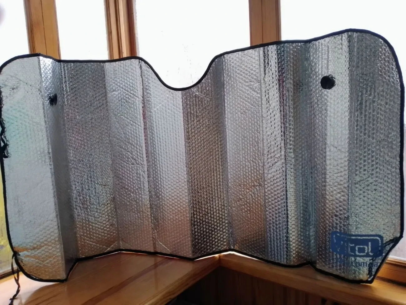 Шторка фольга от солнца на присосках 146 70 см, в авто, на окно 3