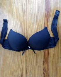 Бюстгальтер черный гладкий 85в, пуш ап, косточки, без бретелей