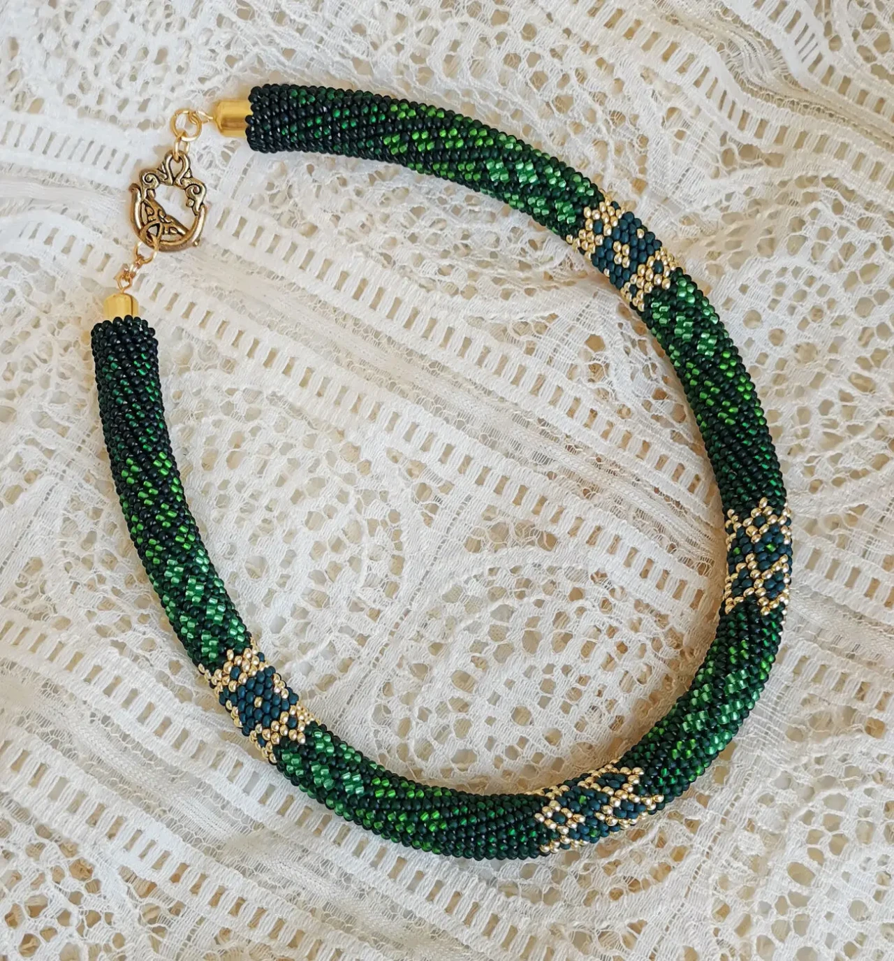 Прикраса із бісеру джгут-кольє Смарагдові чари 6