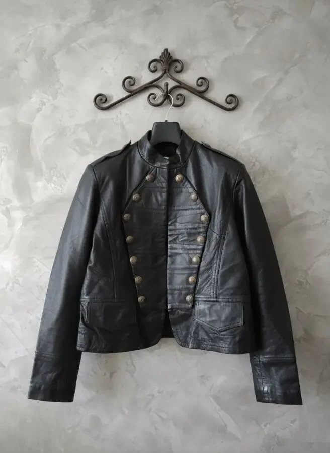 Мужская байкерская куртка с латунной фурнитурой новая с бирками 3