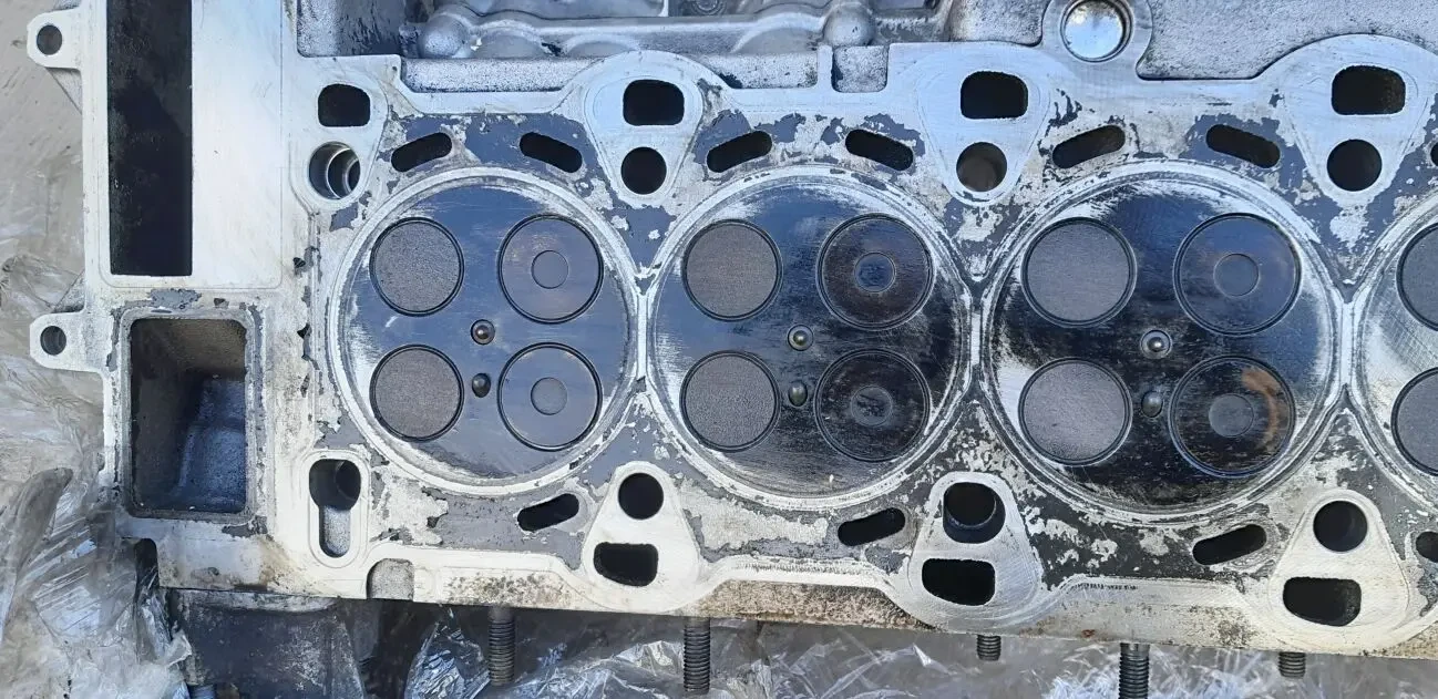 R9128018 Головка блока циліндров (ГБЦ) Y2.0DT Опель Зафіра Астра 2