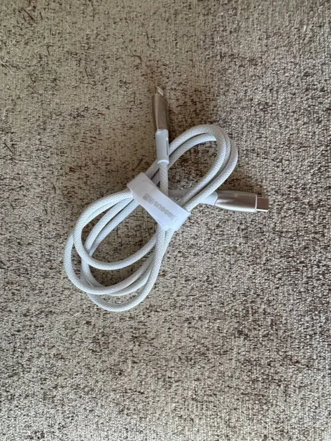 Продам дрот ОРИГІНАЛ для зарядки айфон, новий - стан ідеал... 4