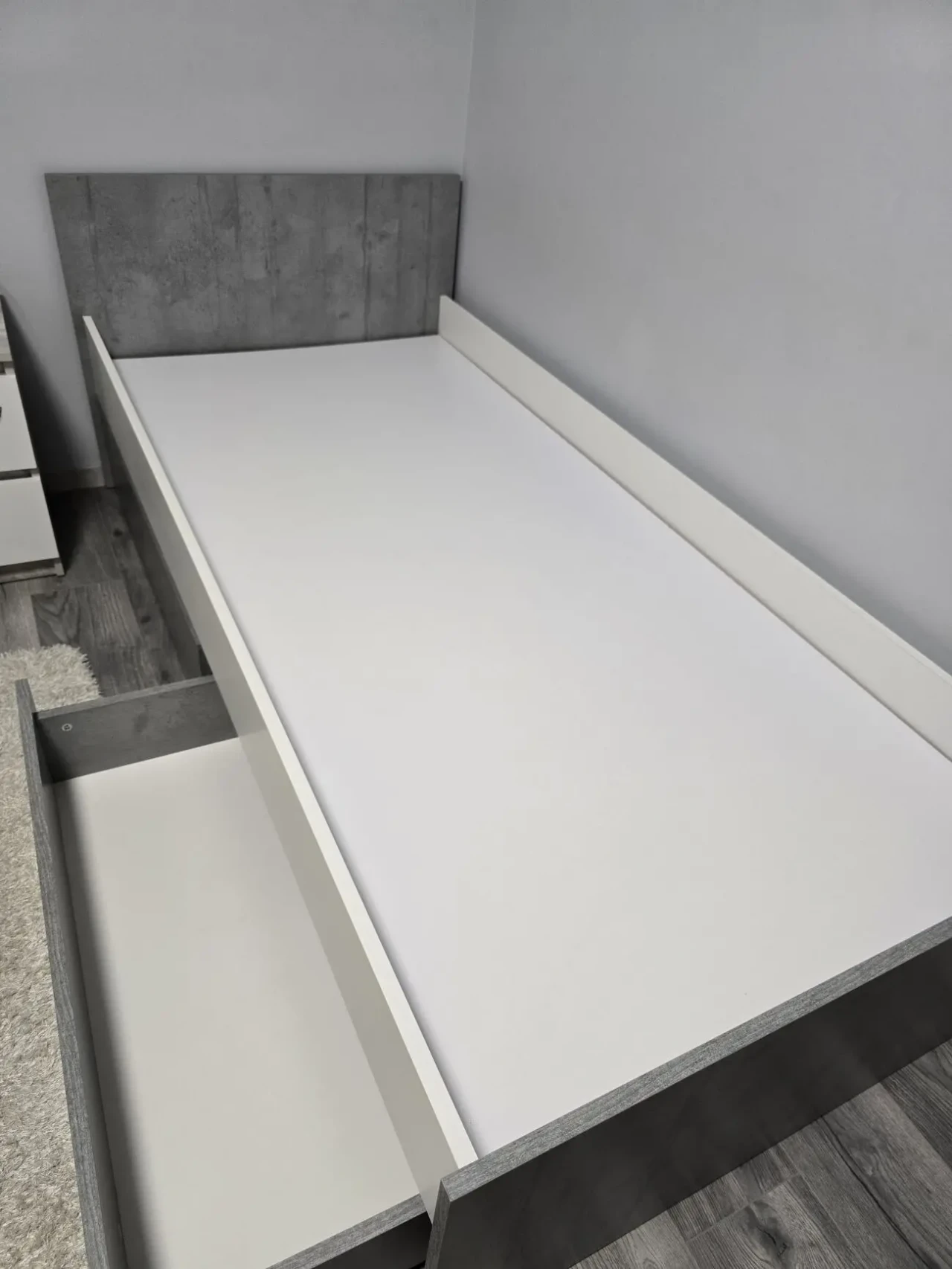 ліжко односпальне з тумбою 2