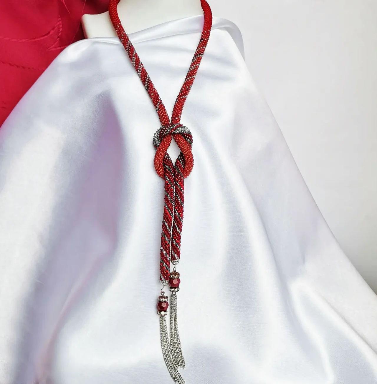 Прикраса із бісеру кольє-джгут Глянець