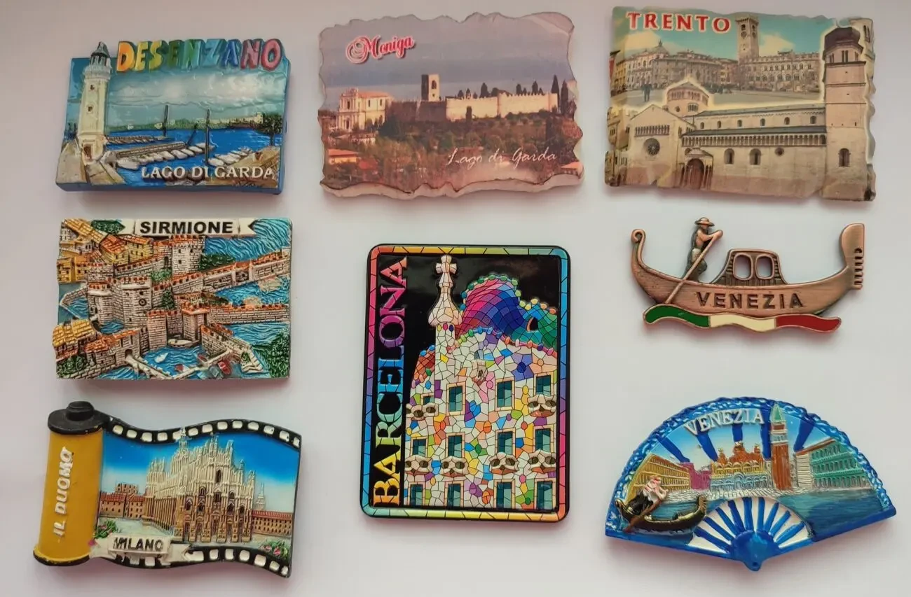 Магніти на холодильник 8