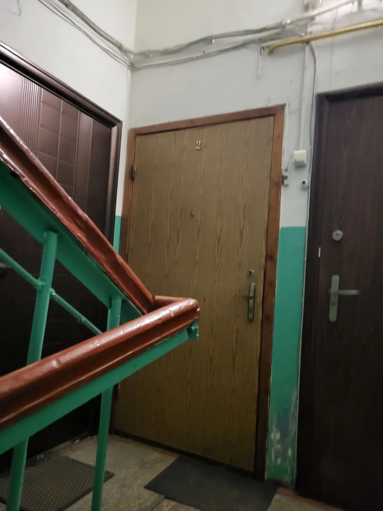 Продам двокімнатну  квартиру 10