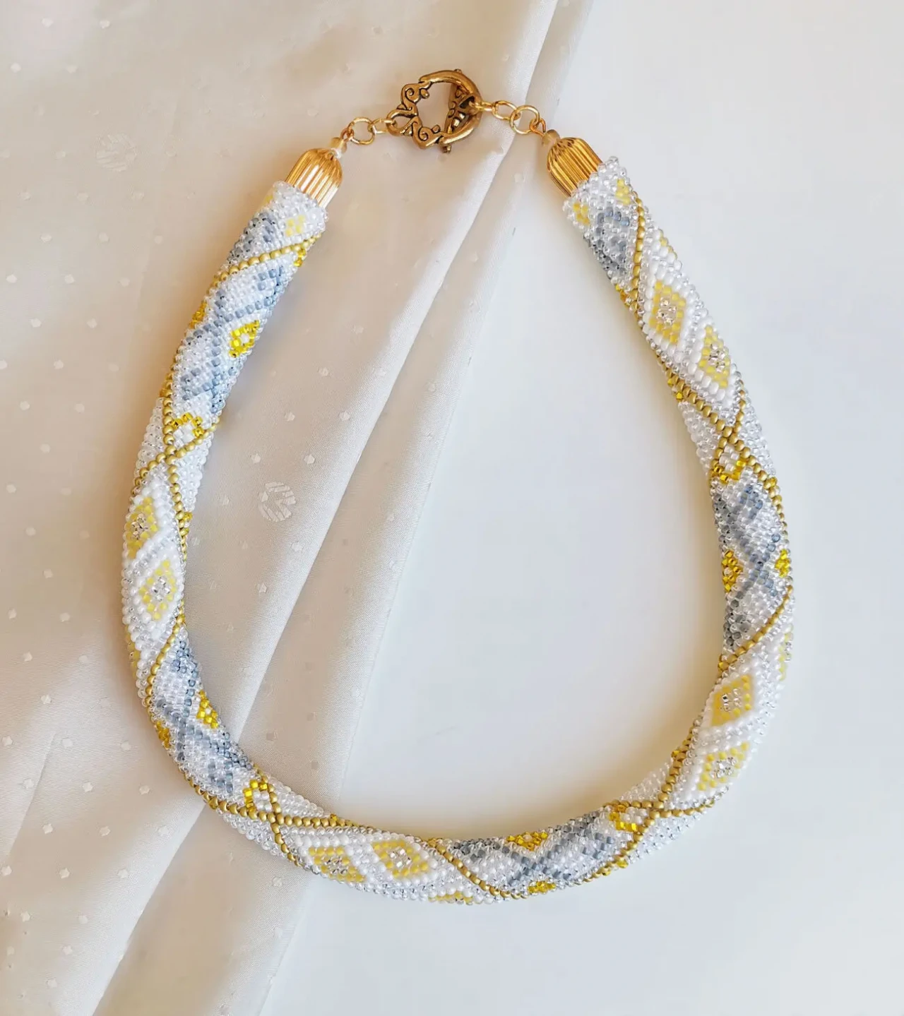 Прикраса із бісеру кольє-джгут Золота мрiя 10