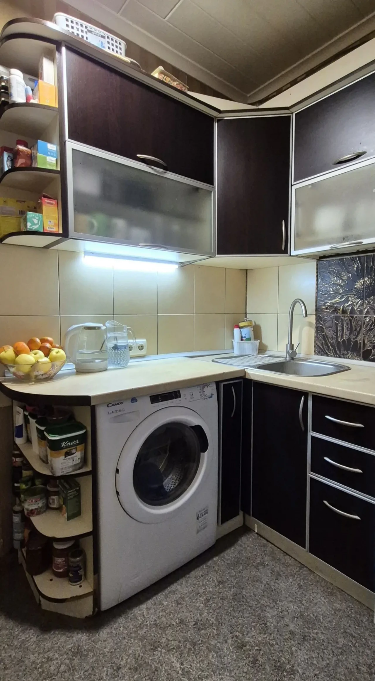 Продам простору 4-кімнатну квартиру, пр-т. Аерокосмічний(Гагаріна).