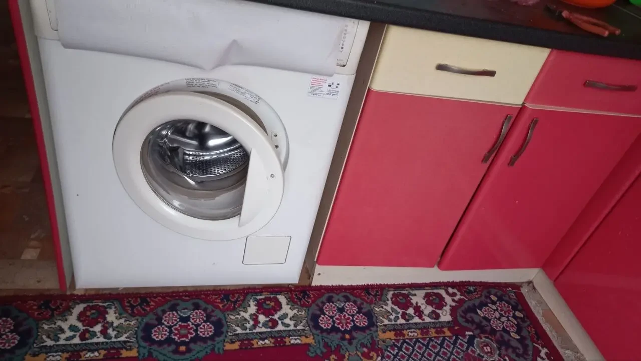 Сдам 2-х. к. квартиру возле метро Героев Труда 7