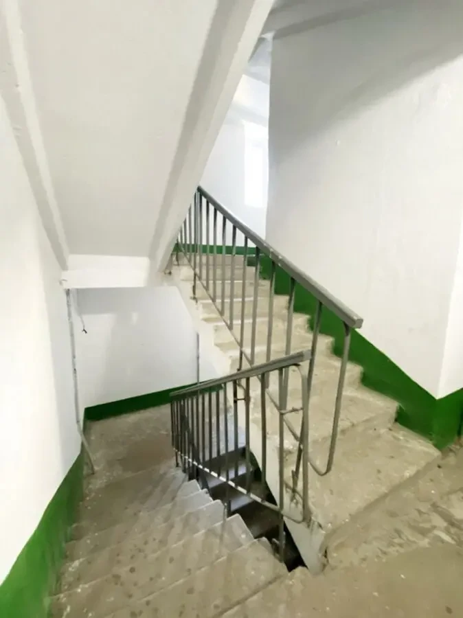 Продаю простору, з цікавим плануванням 2к.квартиру на Намиві 9