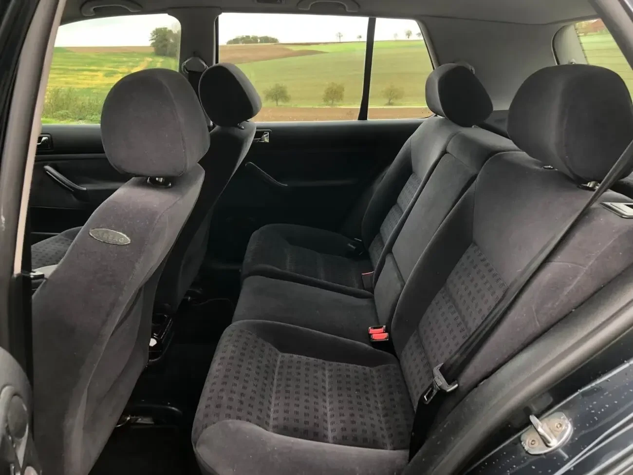 Volkswagen Golf V . 1.9 TDI 10