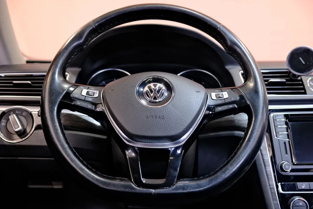 Volkswagen Passat NMS 7