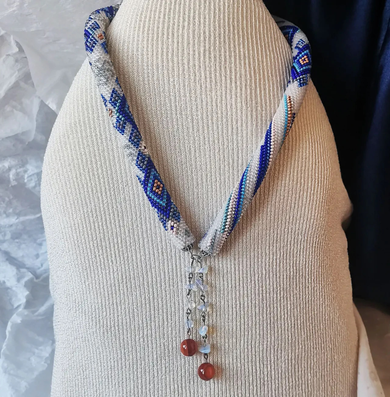 Прикраса із бісеру кольє-джгут Зоряне сяйво