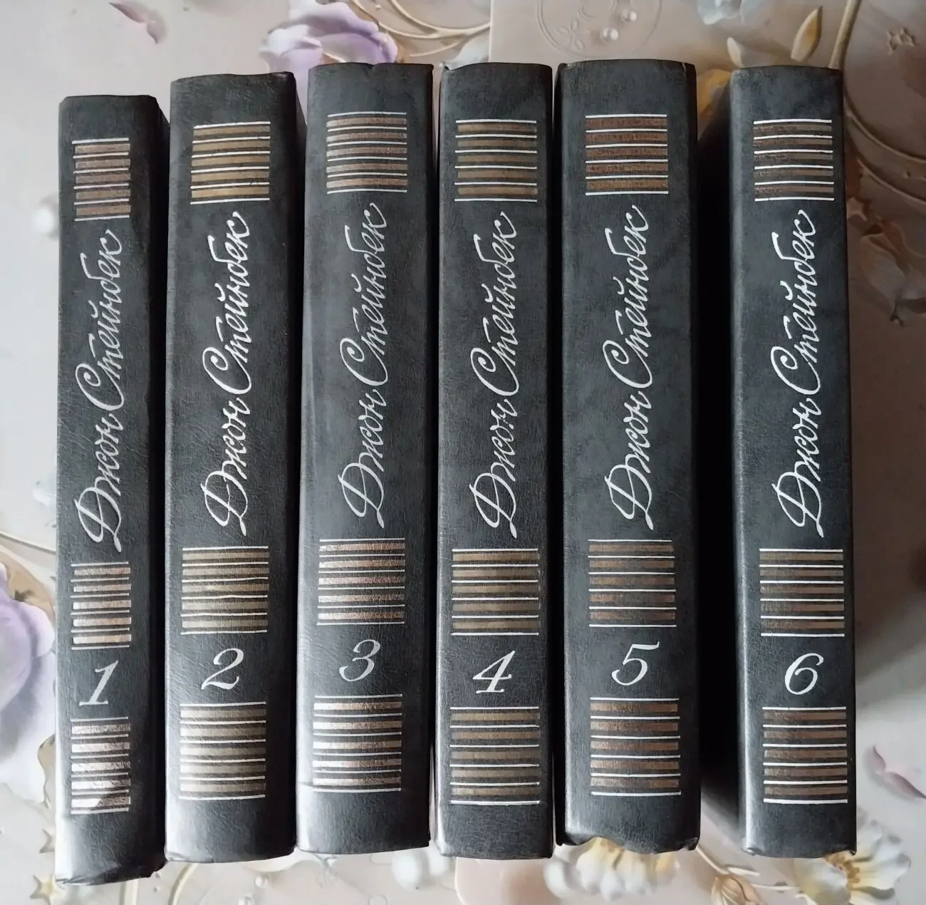 Книги Собрание сочинений Стейнбек Джон  6 томов  1989 год издания