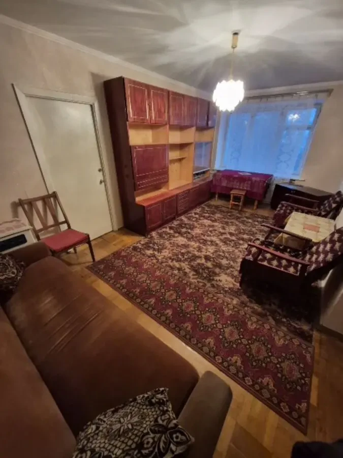 Бюджетна 2во кім квартира по пр Миру 4