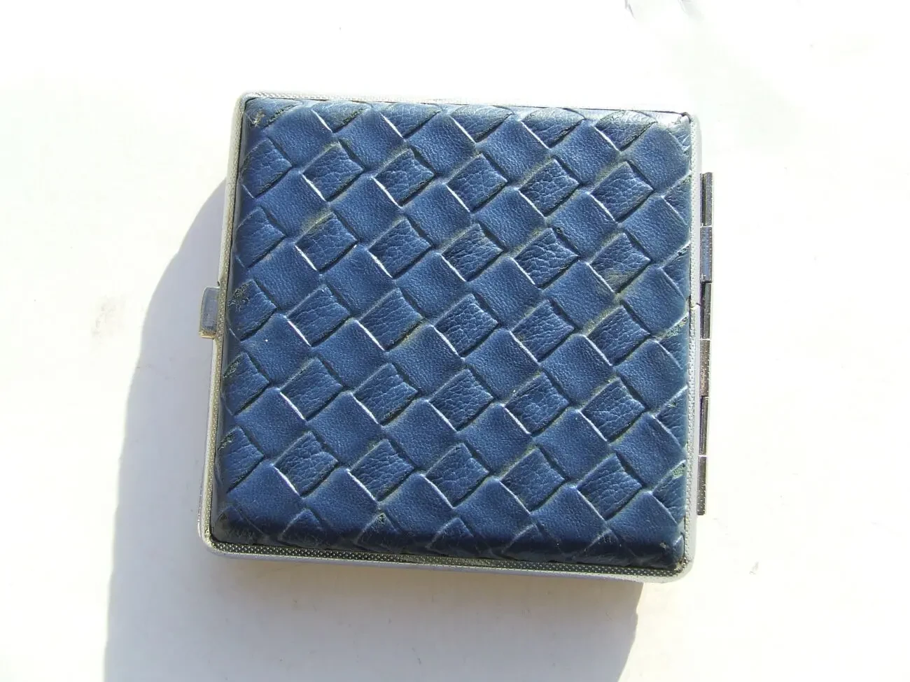 Портсигар металл кожа роз. 11 х 10 см. вага 96 гр . начало 1970 рр. 2