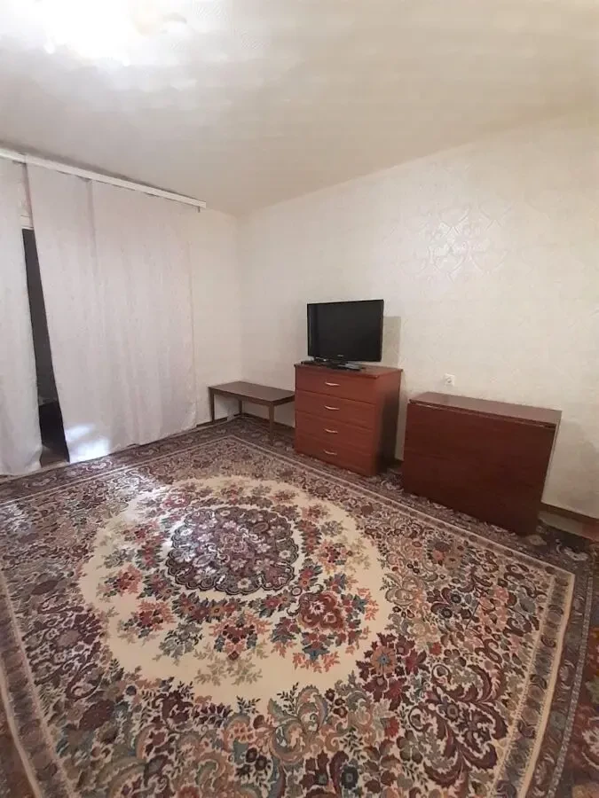 Калинова вул, АТБ, ринок, кімната в кв-рі, 2й поверх, здам. 4