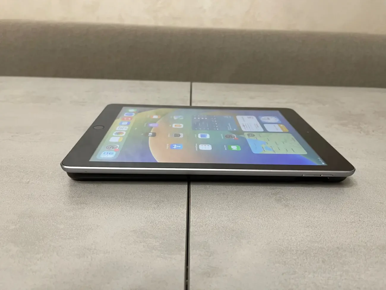 Планшет Apple iPad A1822 MP2F2LL/A (5 Gen., 2017), 9.7, Apple A9, 2GB 5