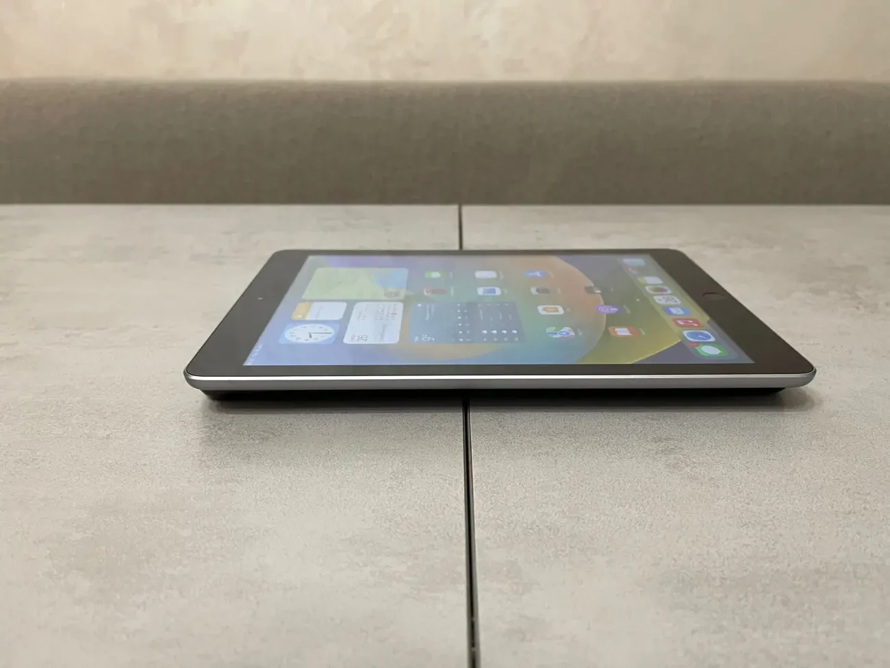 Планшет Apple iPad A1822 MP2F2LL/A (5 Gen., 2017), 9.7, Apple A9, 2GB 3