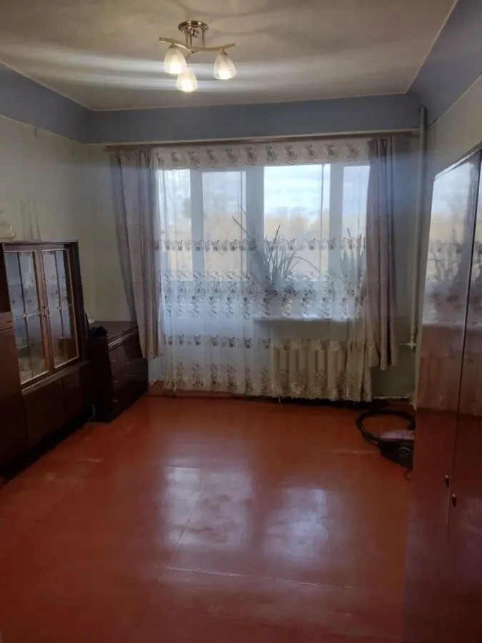 Продам найдешевшу кімнату з балконом біля метро Холодна Гора.