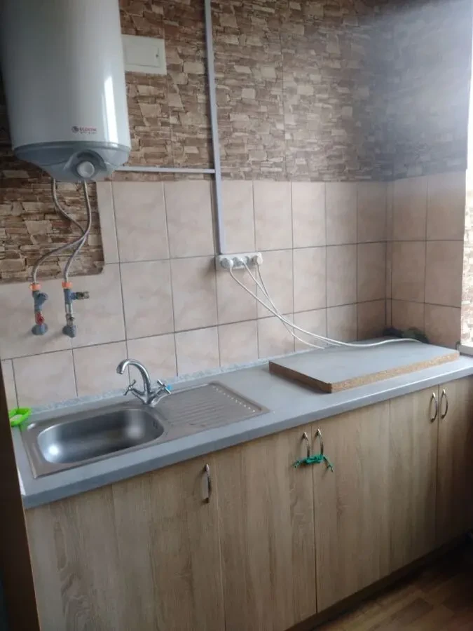Продам найдешевшу кімнату з балконом біля метро Холодна Гора. 3