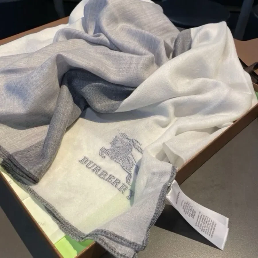 Палантин Burbery 2