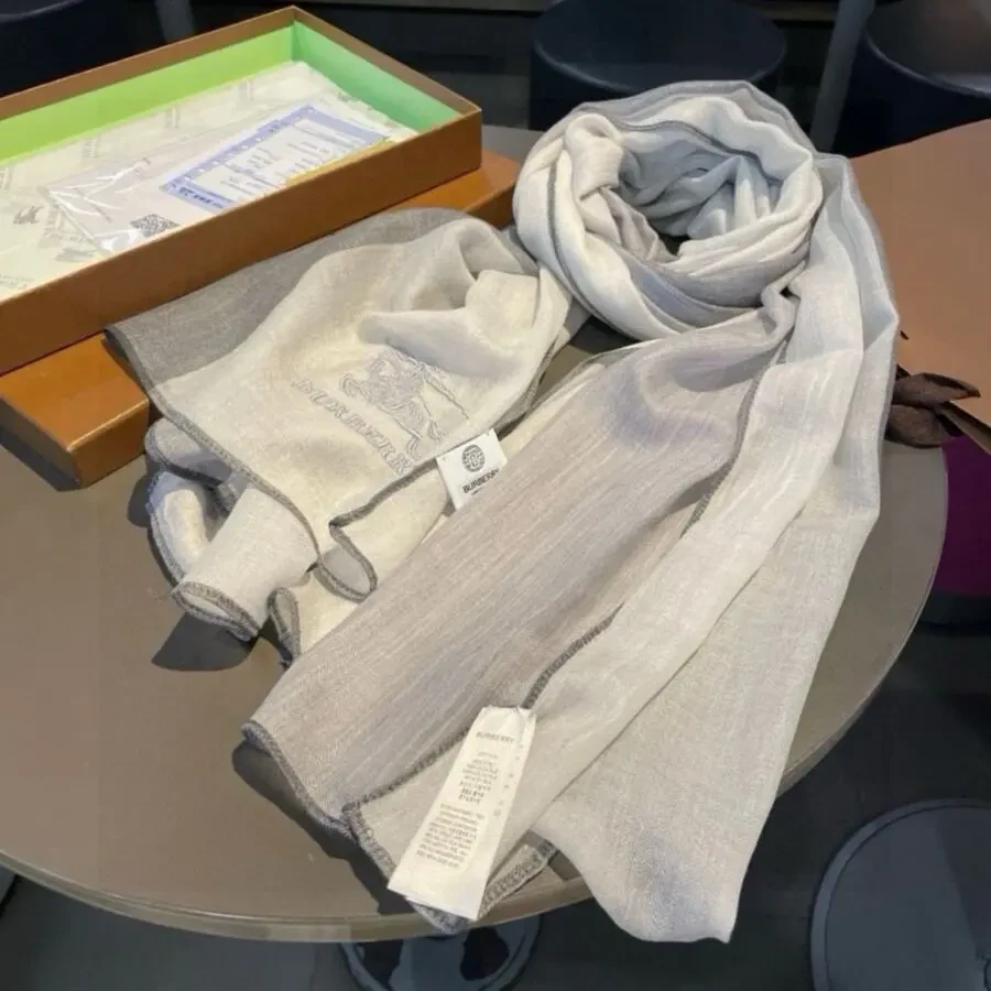 Палантин Burbery