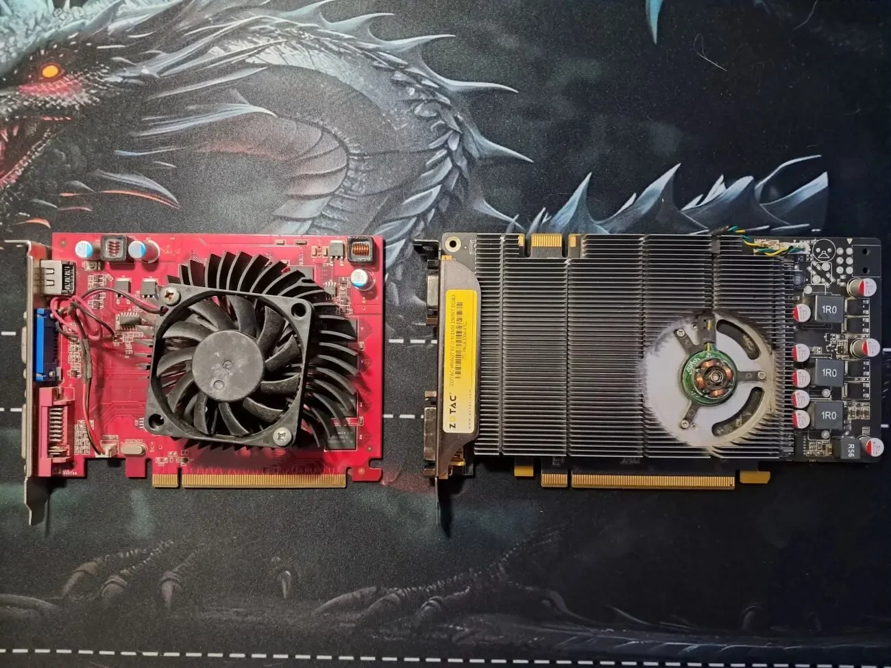 Видеокарты 512MB 2шт. под восстановление одним лотом