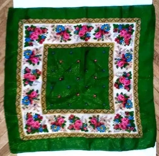 Новый платок хустка в национальном стиле с золотым люрексом 10