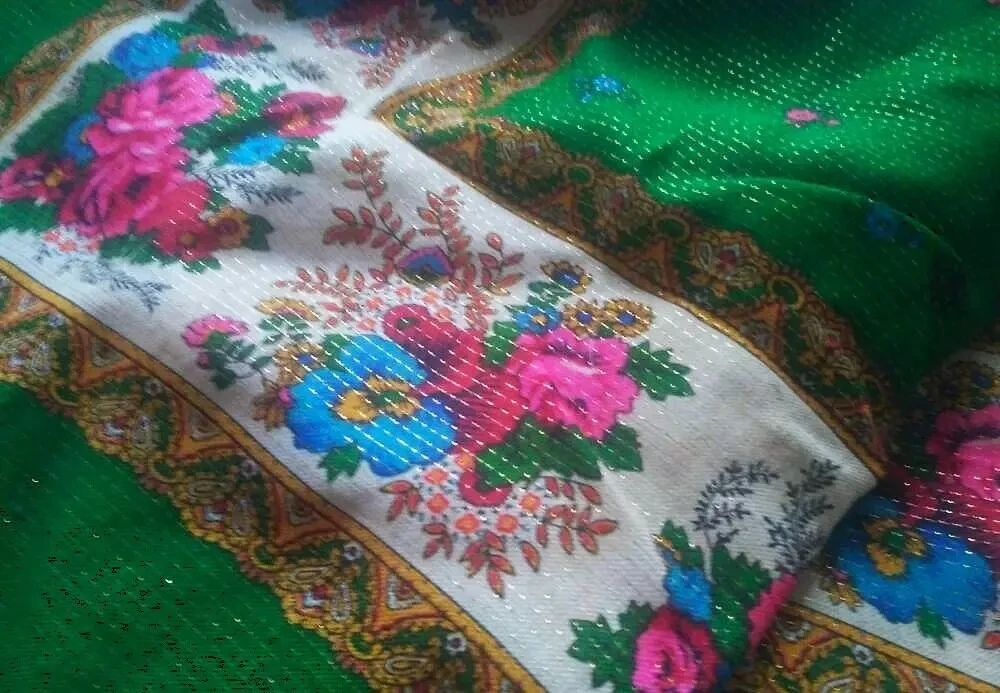 Новый платок хустка в национальном стиле с золотым люрексом 5