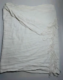 Белый палантин шарф вискоза деми, бахрома, б у