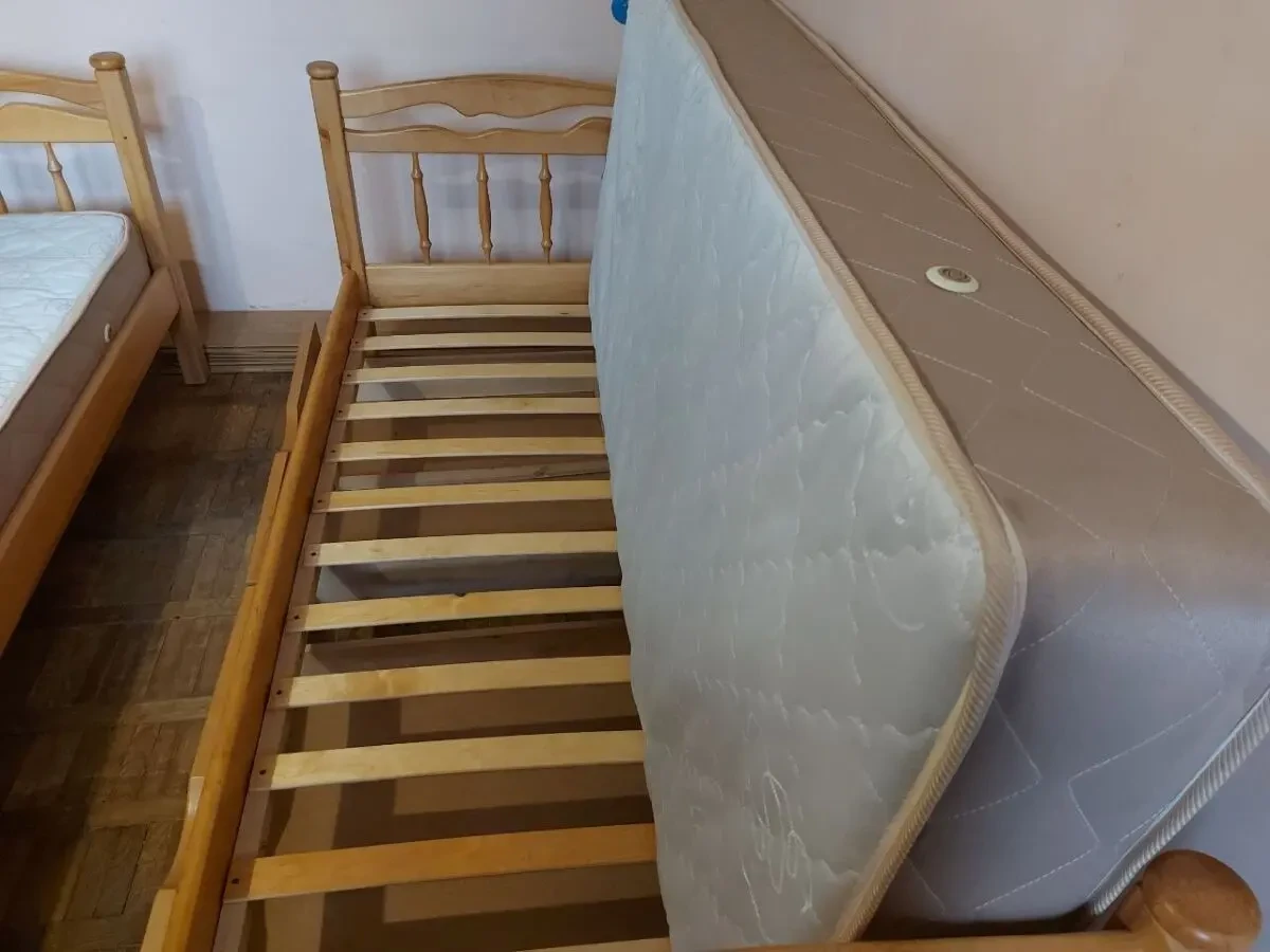 Ліжка з матрасом (два) 3