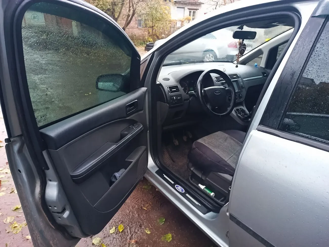 Автомобіль 4